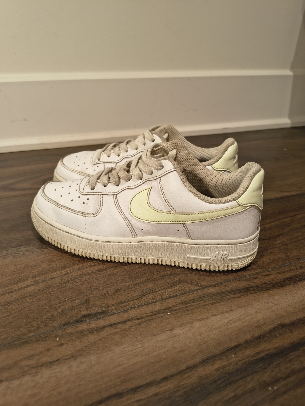 Nike Air Force 1 Low Barely Volt Women’s Size 7 White 315115-155 AF1